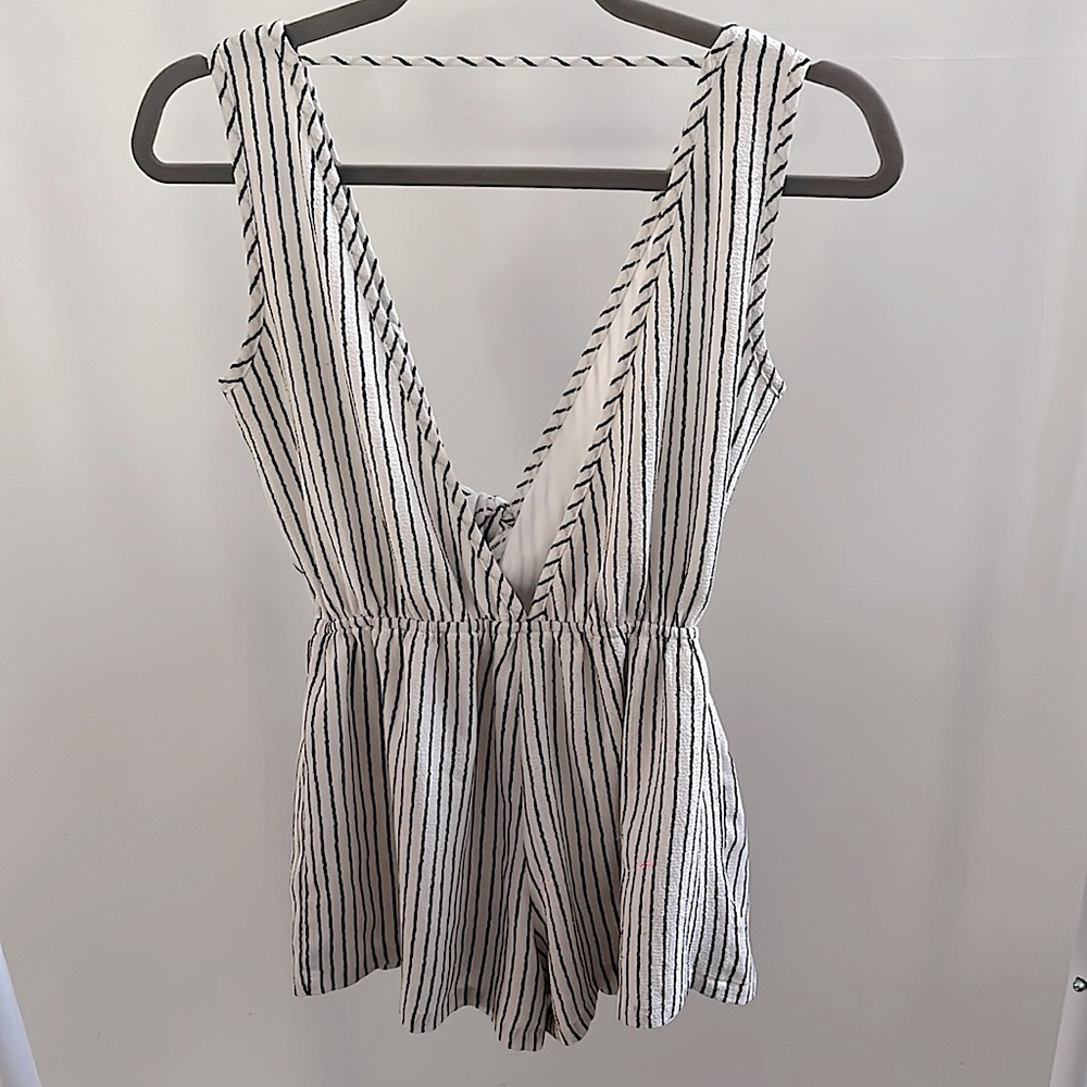 Striped romper - Picture 2 of 2